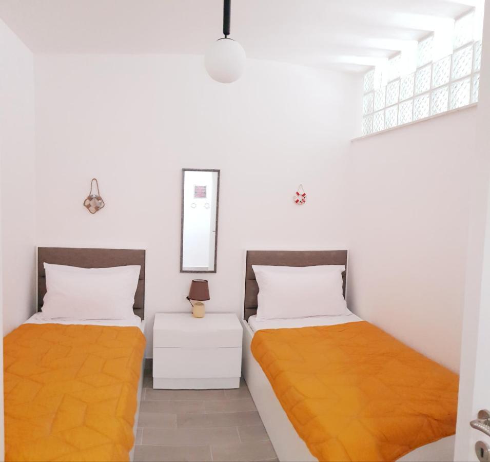 Bindi Apartment Himare Exterior foto